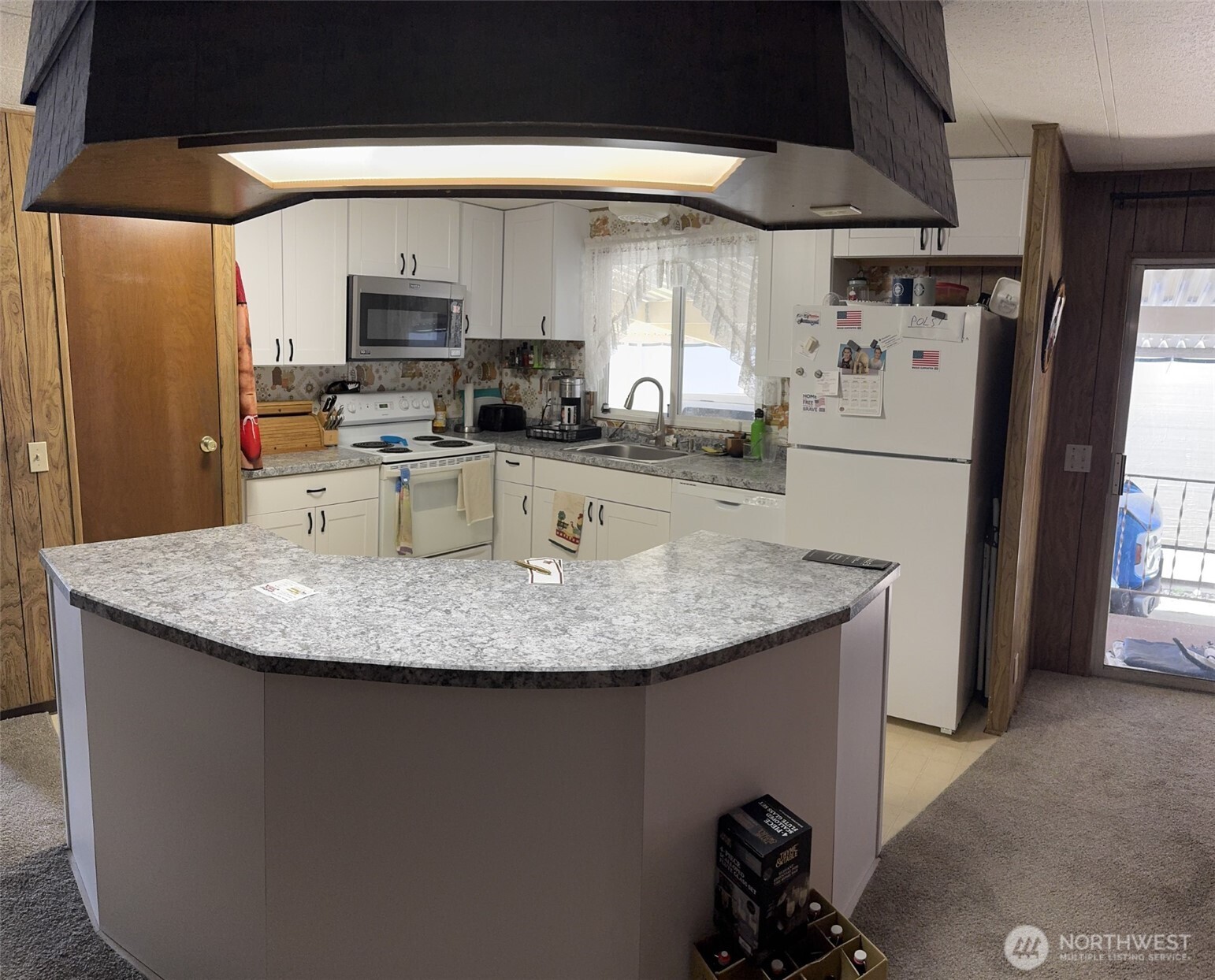 1358 Samuel Drive Property Photo 10