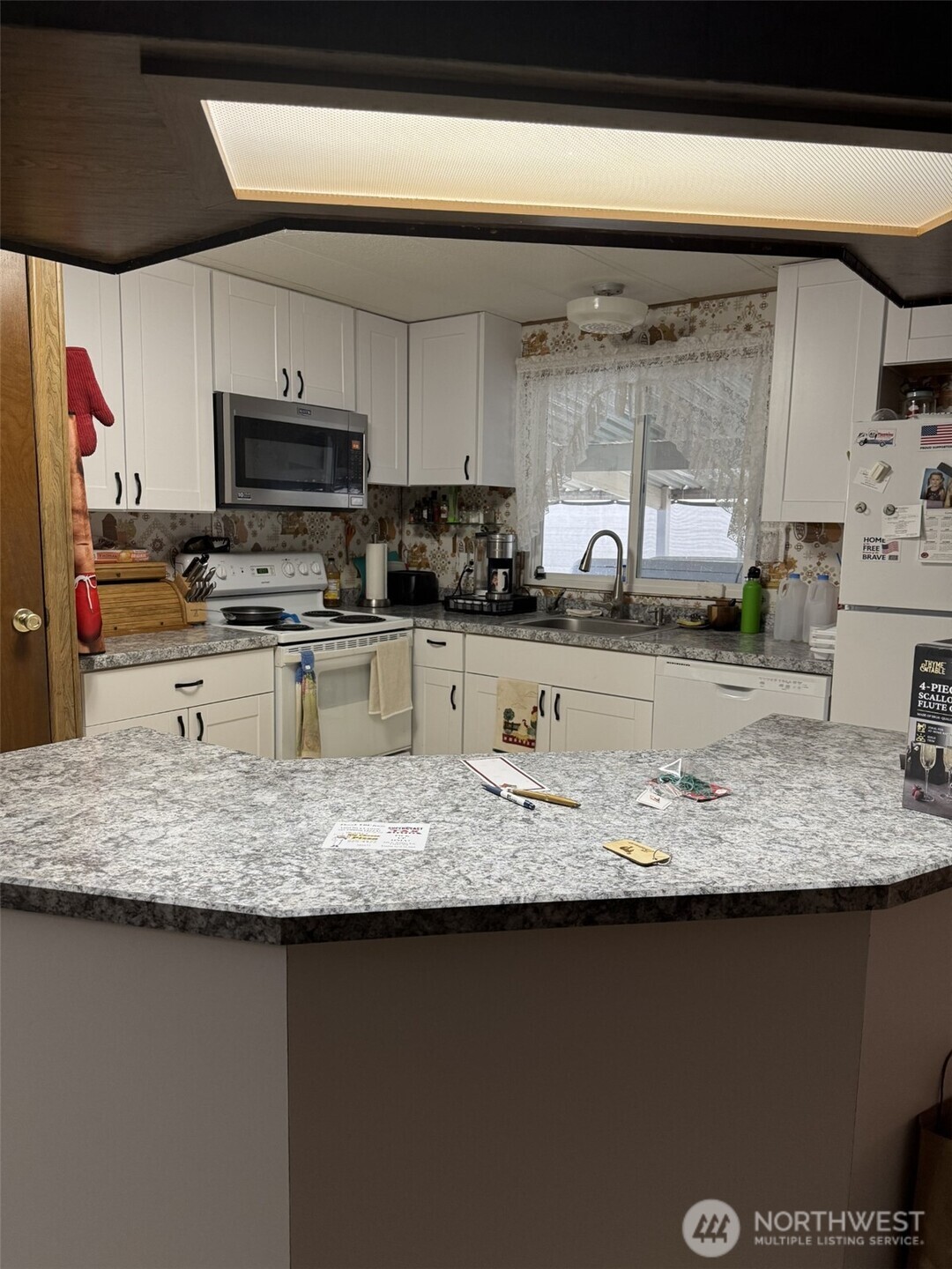 1358 Samuel Drive Property Photo 11