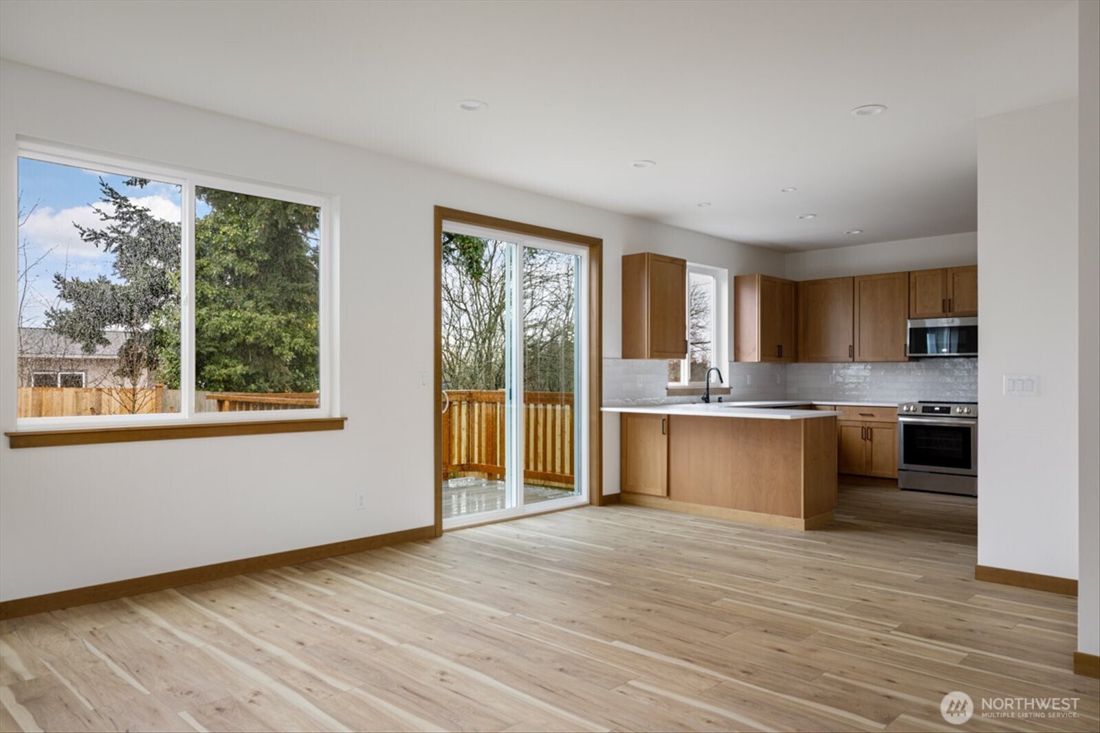 1781 Hillcrest Loop Property Photo 8