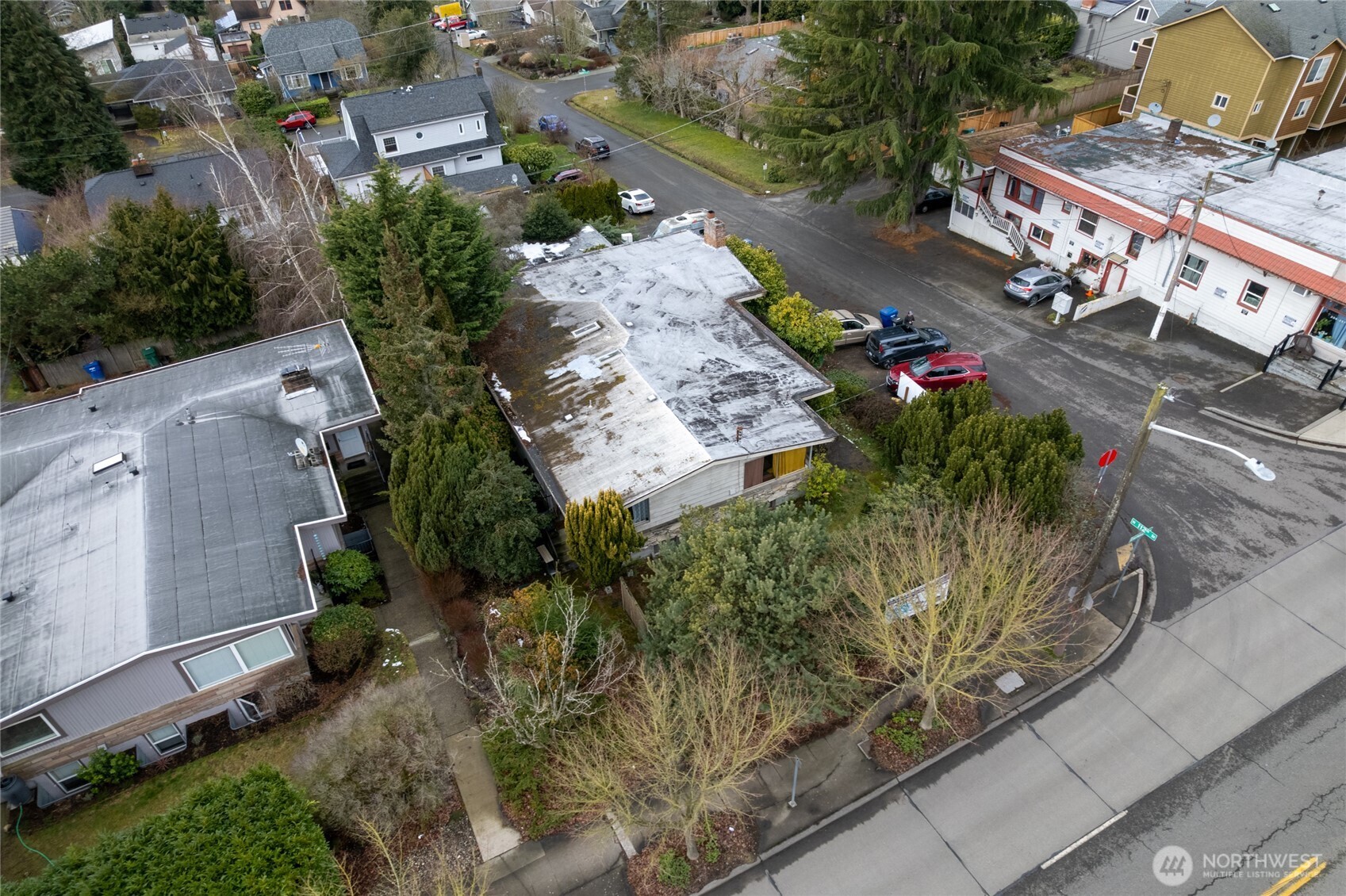 11057 Greenwood Avenue Property Photo 15
