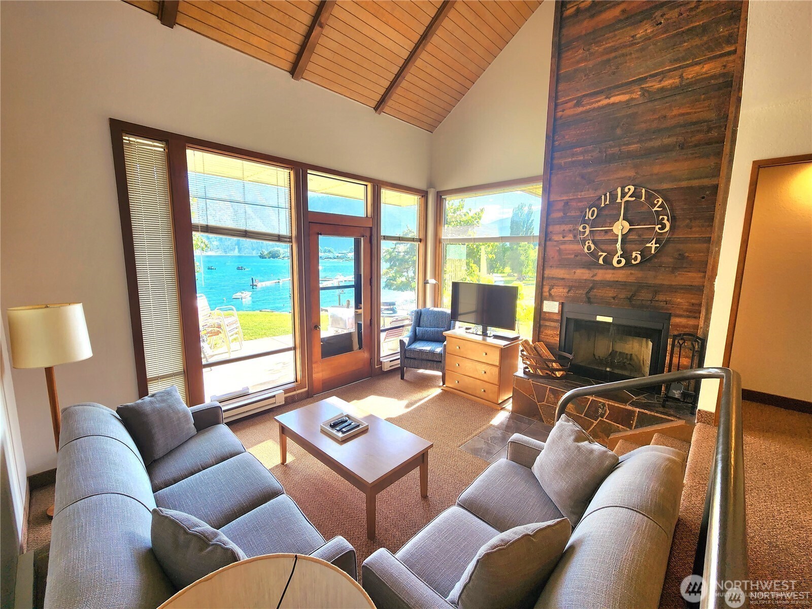 1 Nekquelekin 411-a Property Photo 2