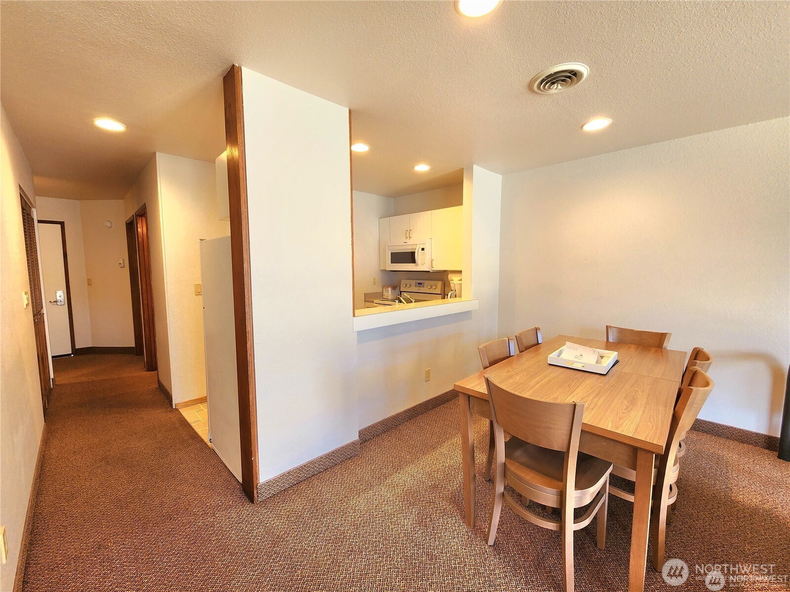 1 Nekquelekin 411-a Property Photo 11
