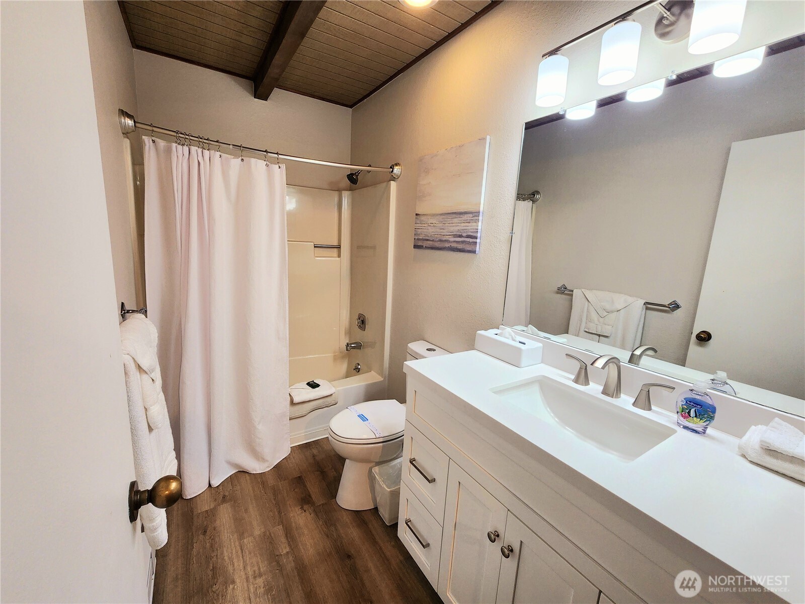 1 Nekquelekin 411-a Property Photo 18