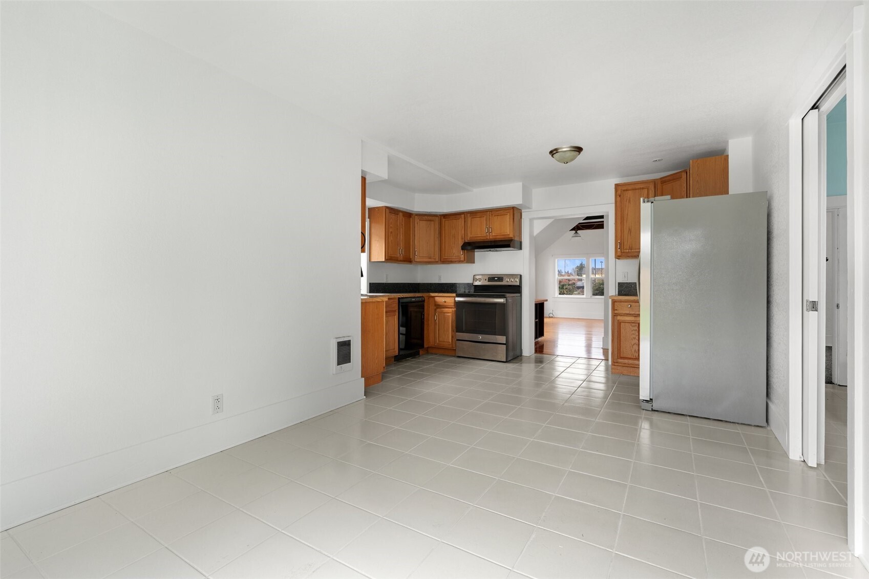 118 S Washington Avenue Property Photo 17