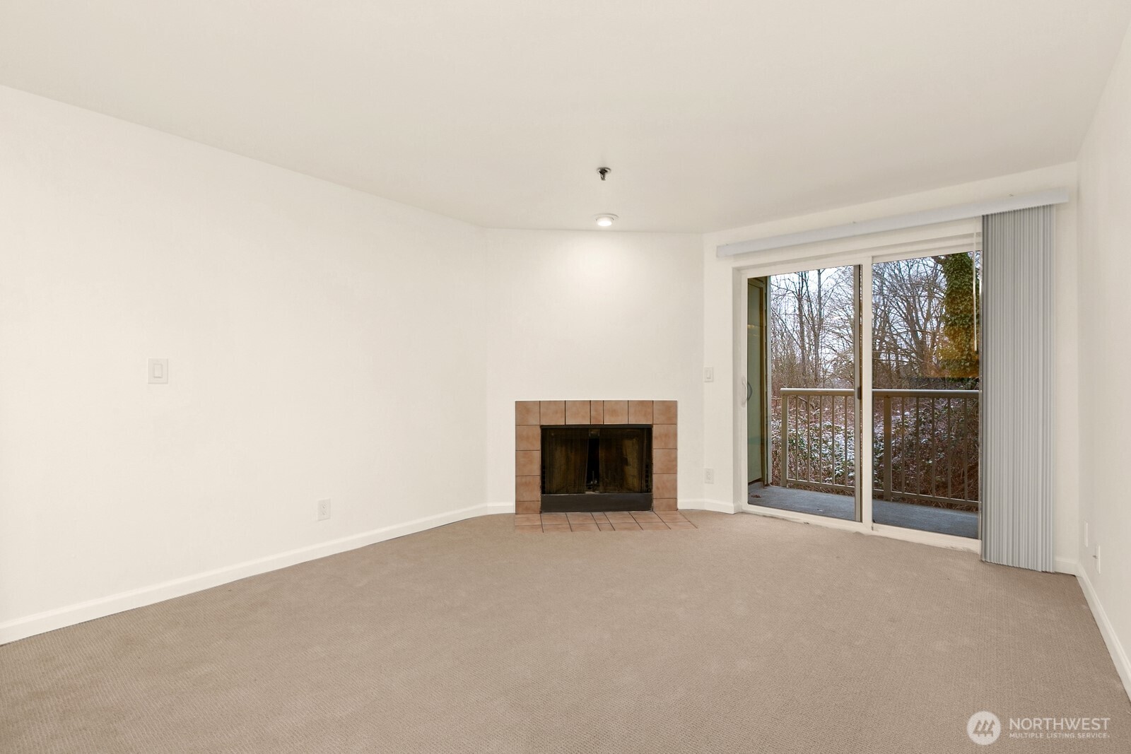 975 Aberdeen Avenue D203 Property Photo 4