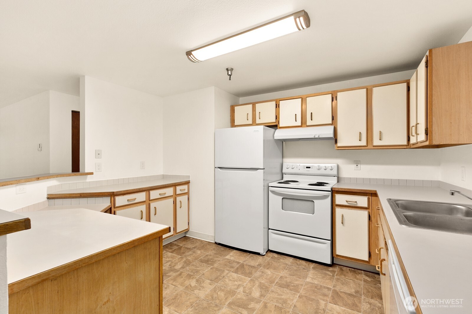975 Aberdeen Avenue D203 Property Photo 9