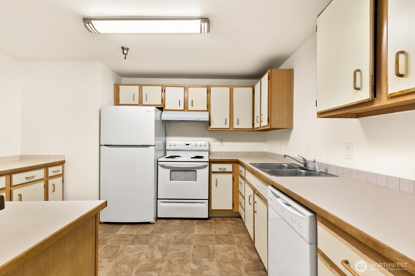 975 Aberdeen Avenue D203 Property Photo 10