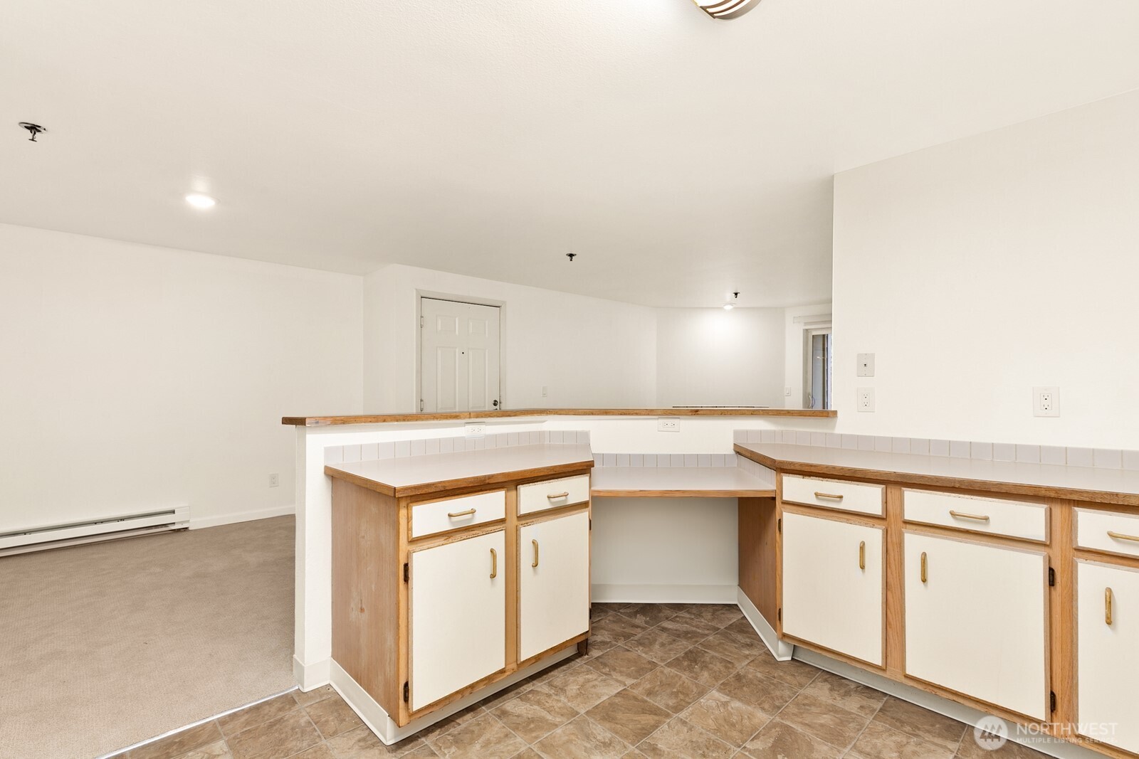 975 Aberdeen Avenue D203 Property Photo 12