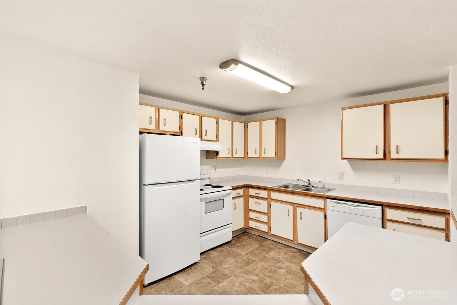 975 Aberdeen Avenue D203 Property Photo 14