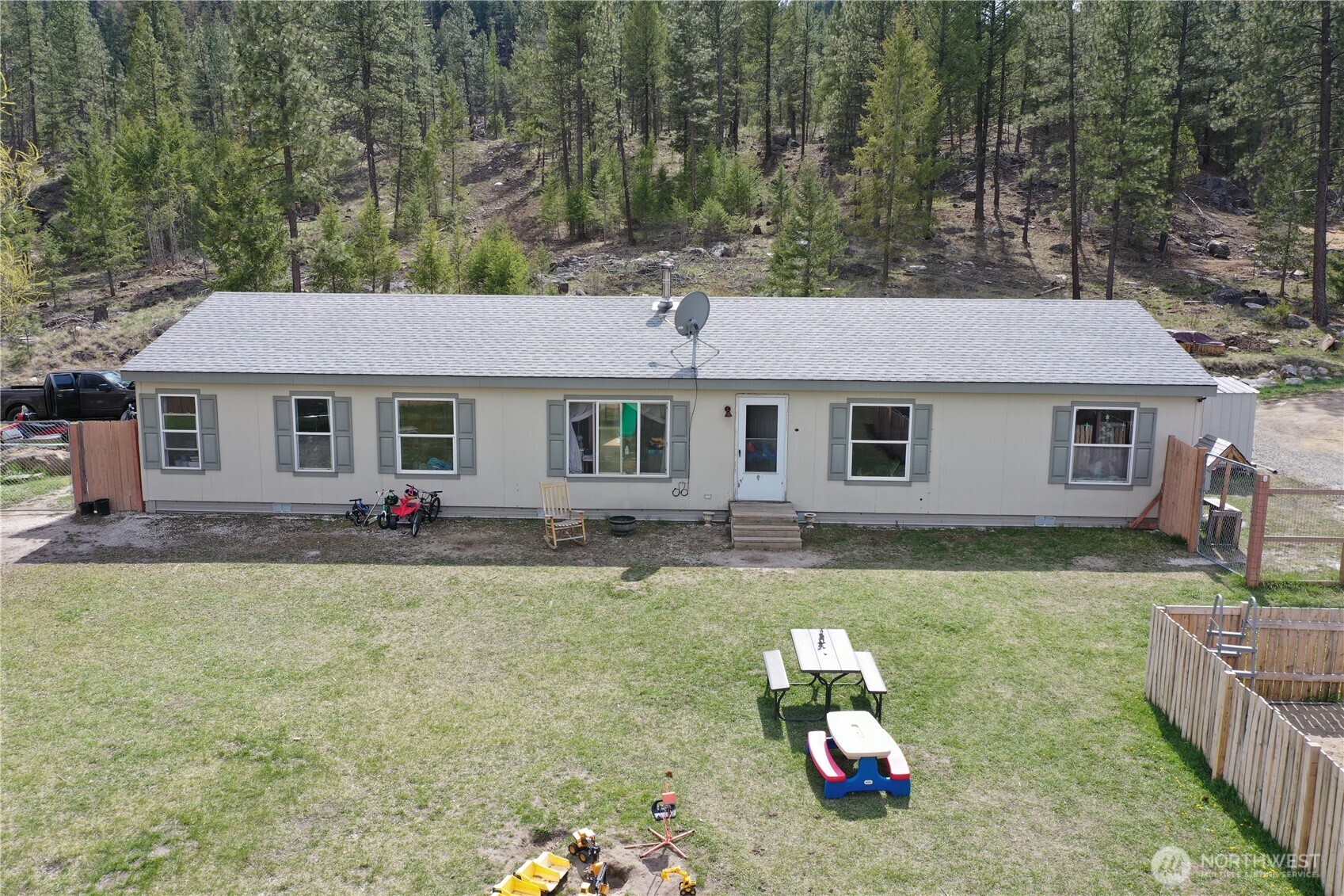 722 Aeneas Valley Road Property Photo