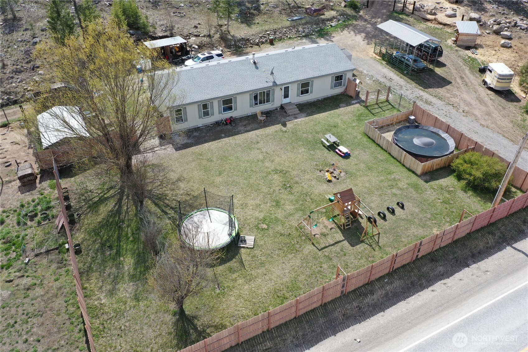 722 Aeneas Valley Road Property Photo 2