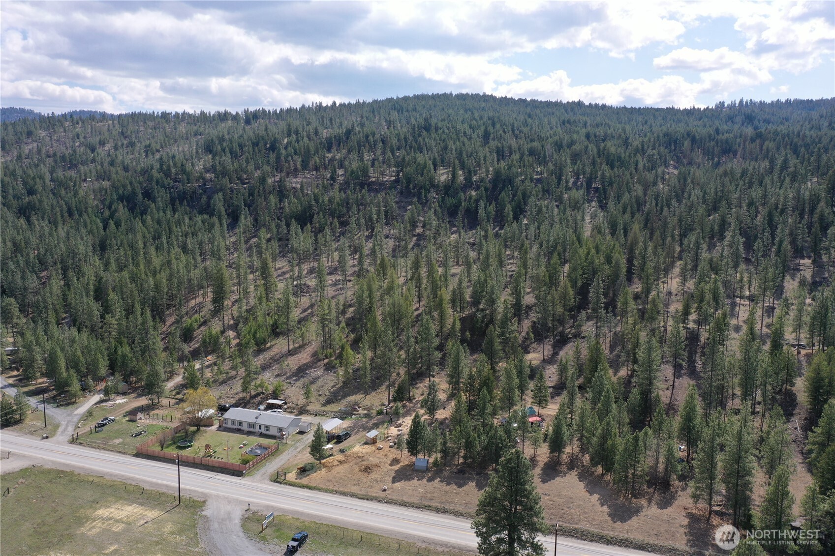 722 Aeneas Valley Road Property Photo 7