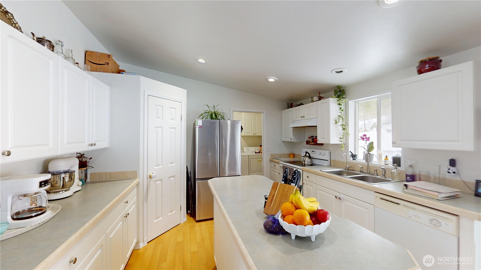 722 Aeneas Valley Road Property Photo 12