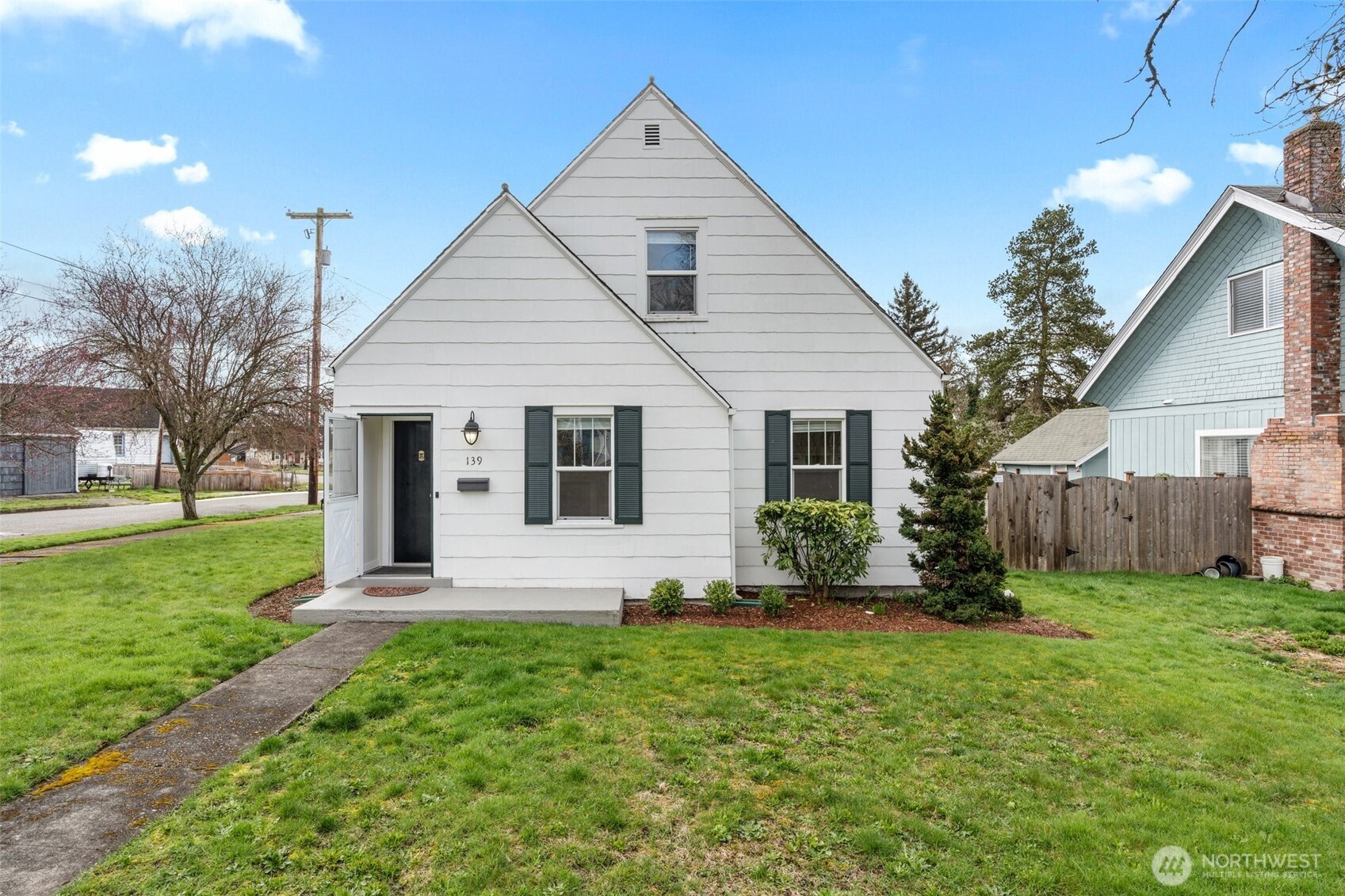 139 Sw Alfred Street Property Photo
