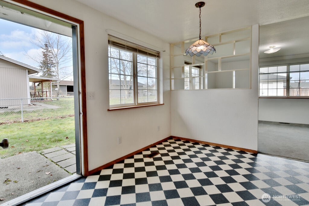 732 E Cedar Street Property Photo 14