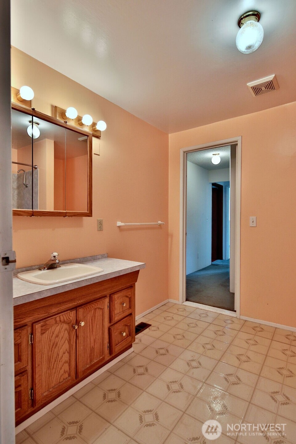 732 E Cedar Street Property Photo 22