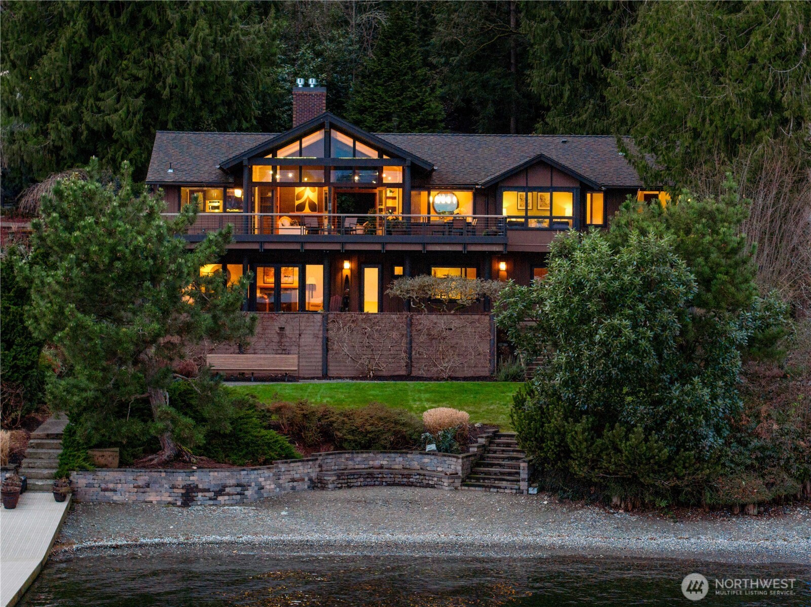 1402 W Lake Sammamish Parkway Property Photo