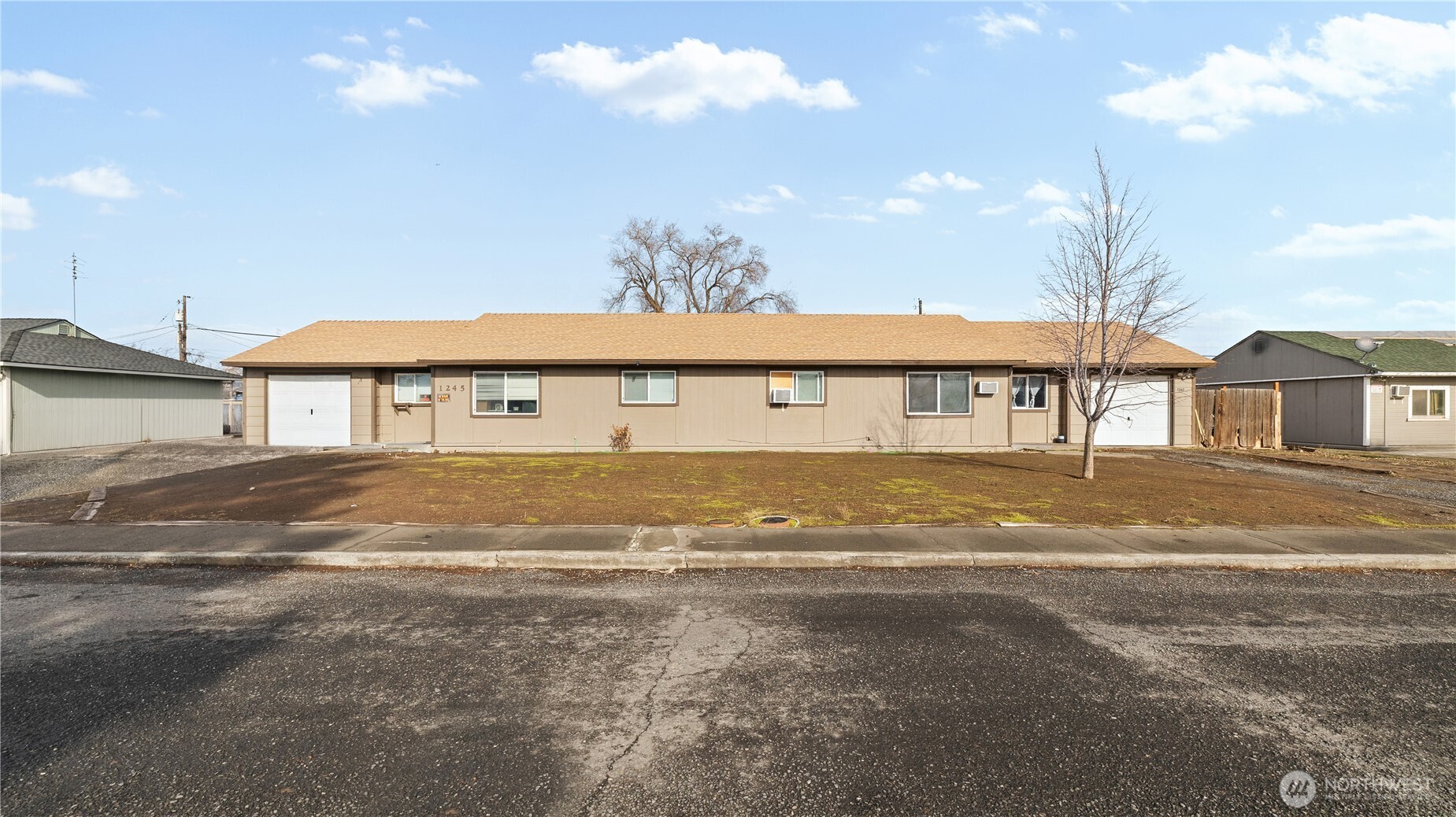 1243 1245 Pershing Road Property Photo 1
