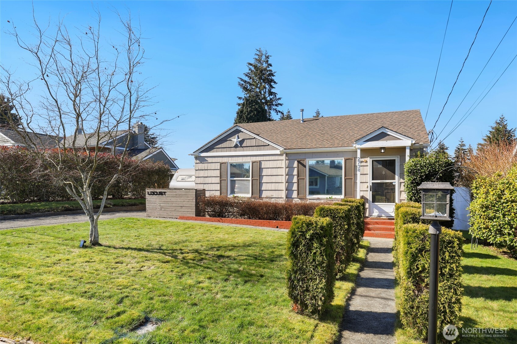 2738 Locust Avenue Property Photo