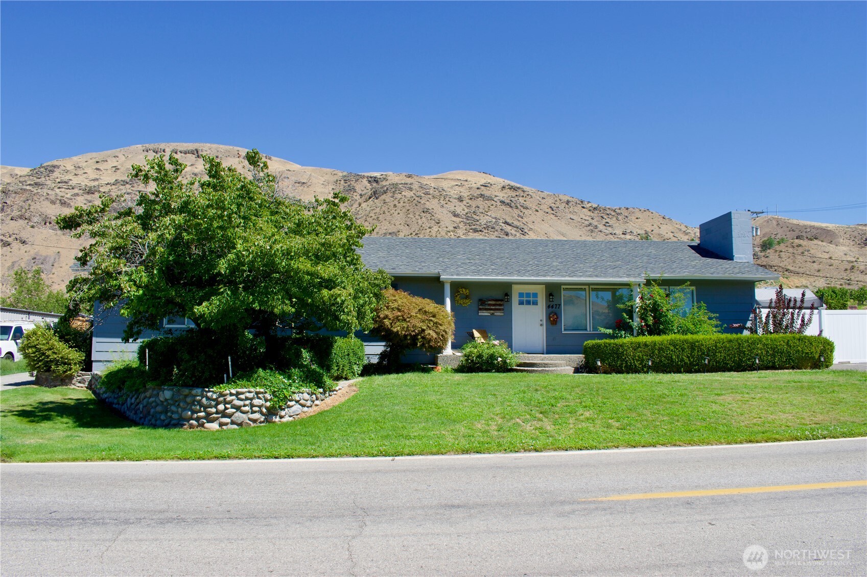 4477 Nw Cascade Avenue Property Photo 4