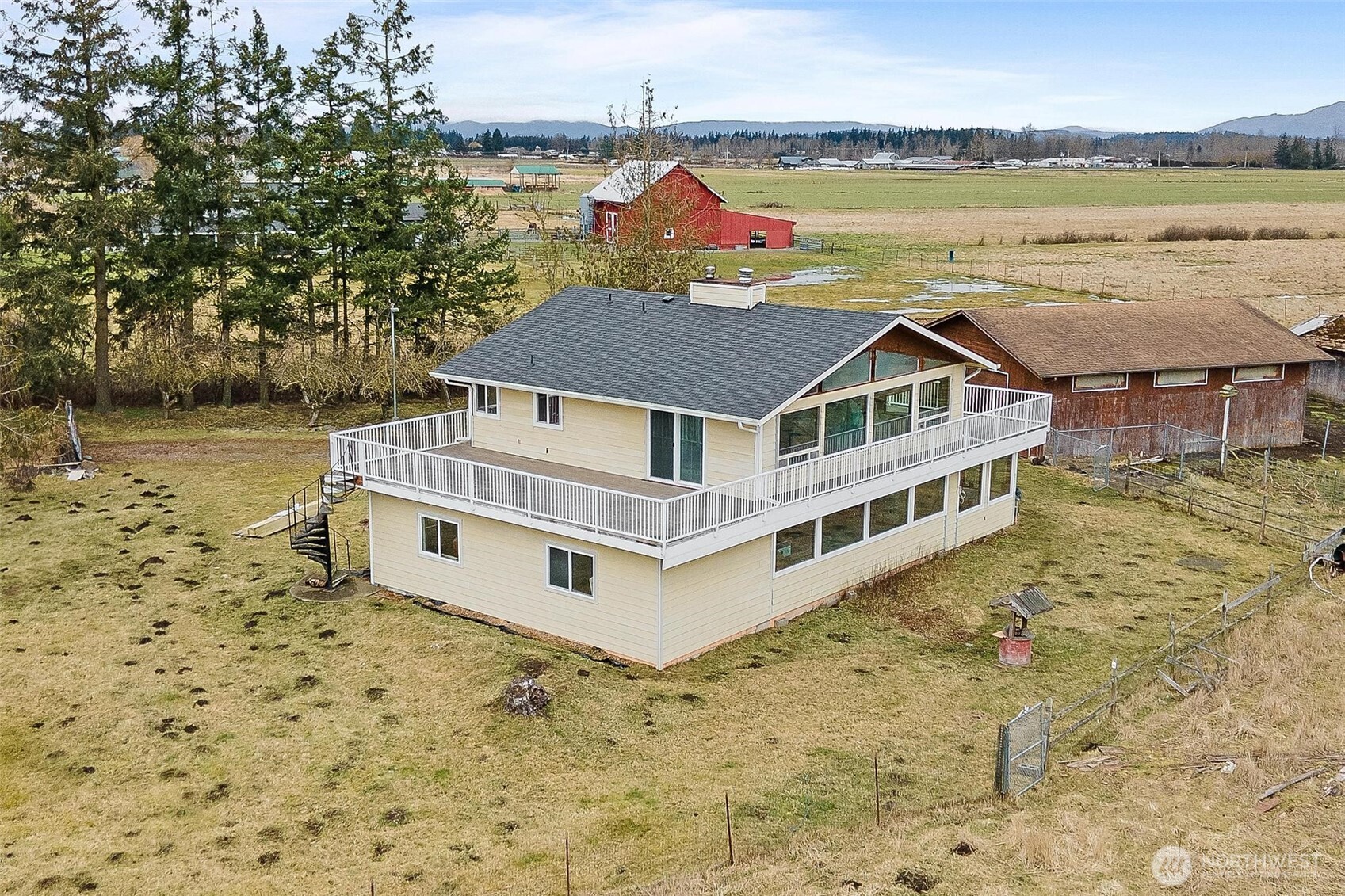 44410 208th Avenue Property Photo 1