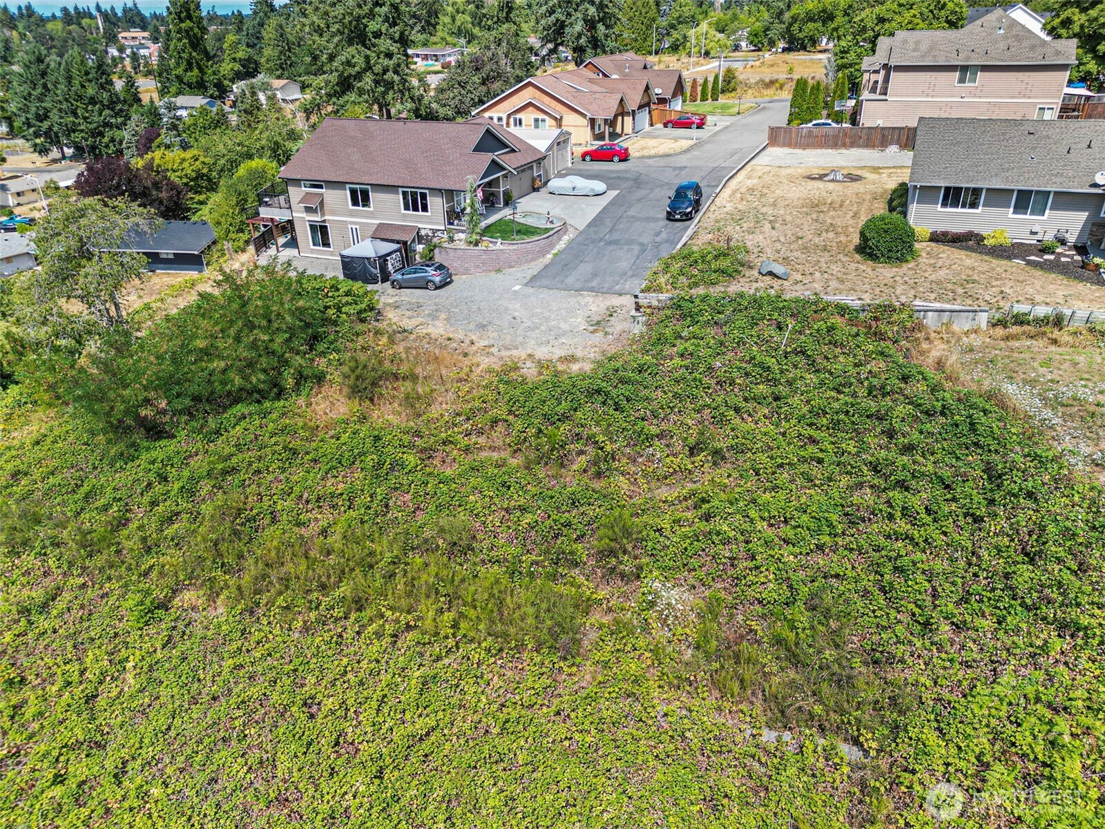 12714 2nd Avenue Property Photo 4