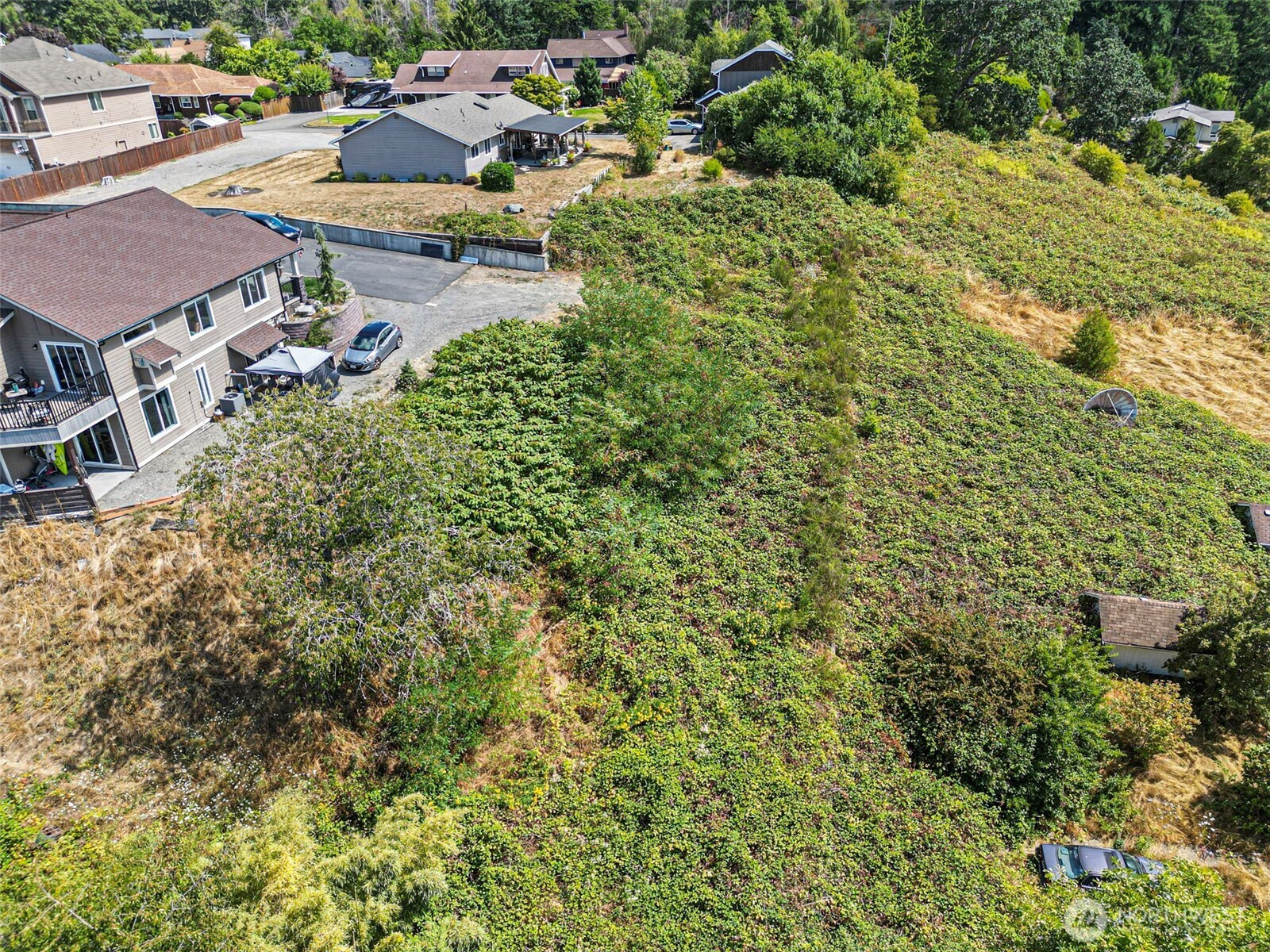 12714 2nd Avenue Property Photo 6
