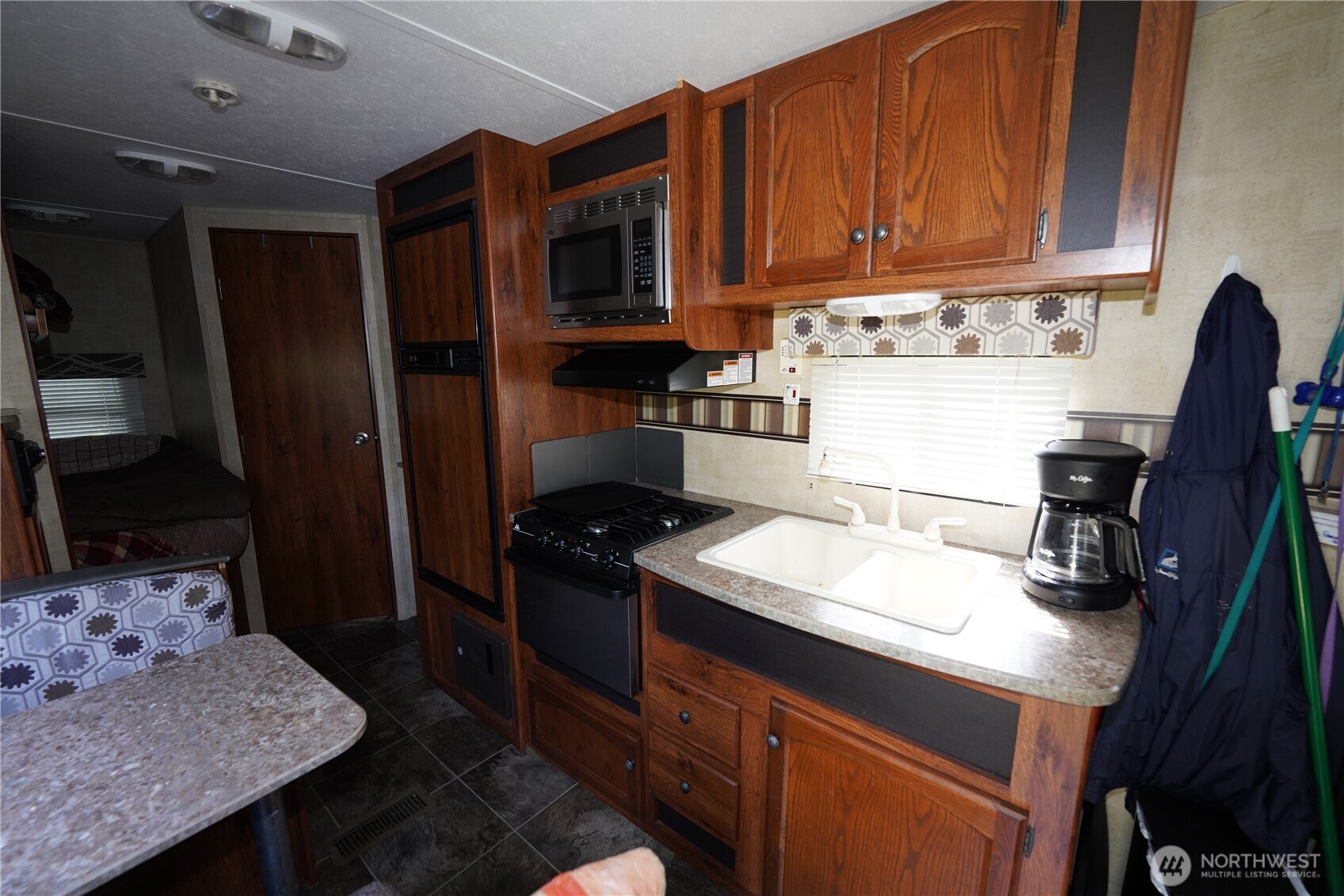 30208 J Place Property Photo 10