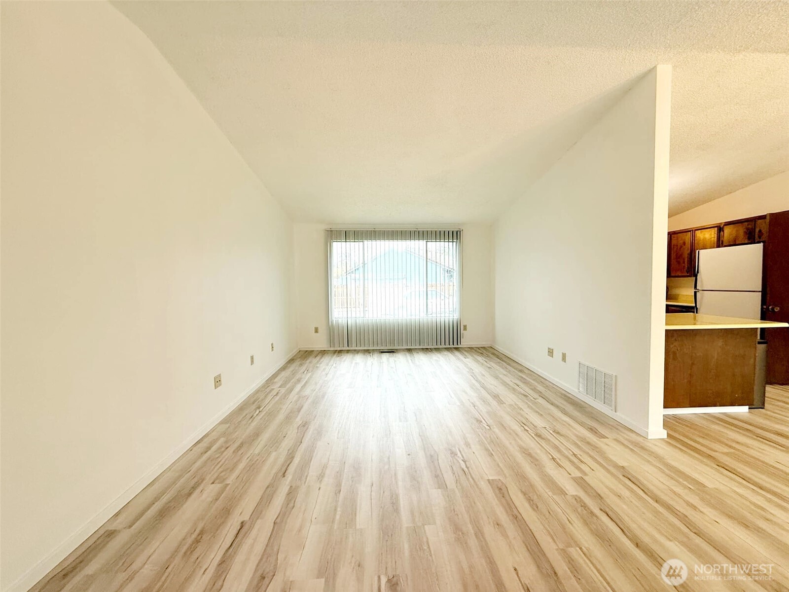1716 W Young Street Property Photo 5