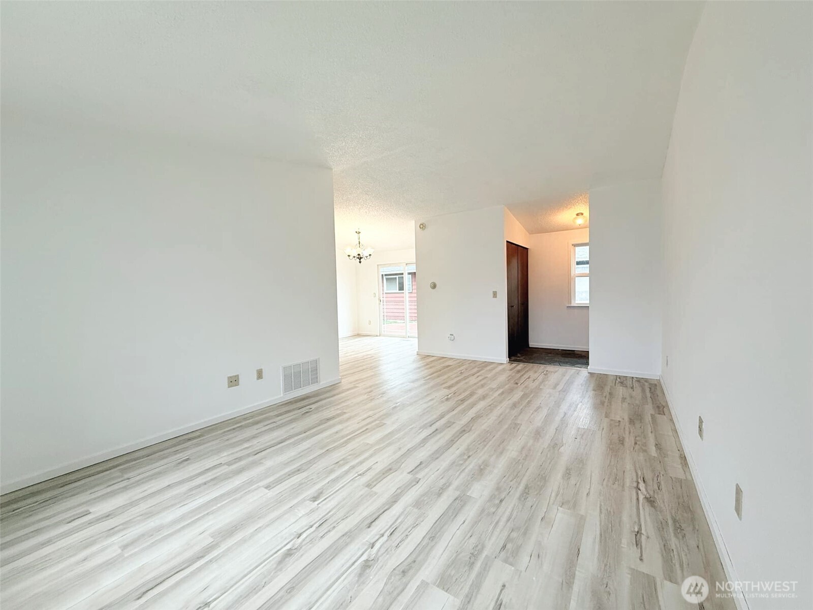 1716 W Young Street Property Photo 7