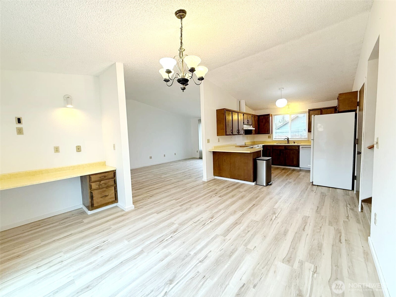1716 W Young Street Property Photo 11