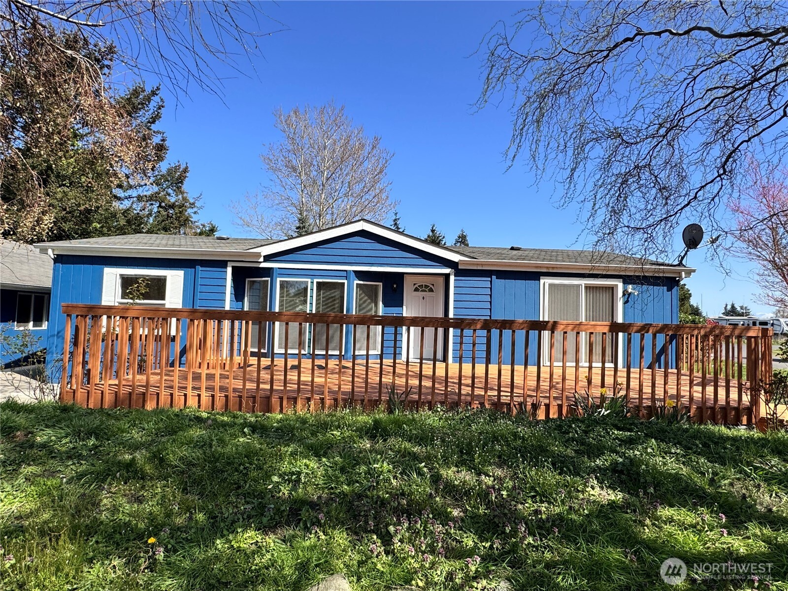 11 Golden Sands Boulevard Property Photo