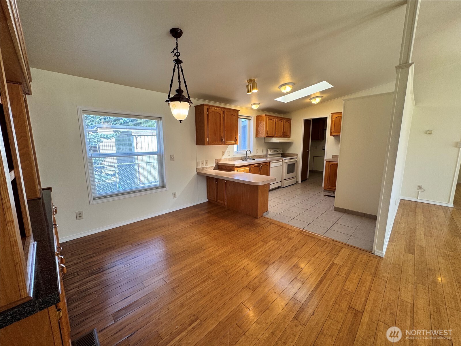 11 Golden Sands Boulevard Property Photo 5