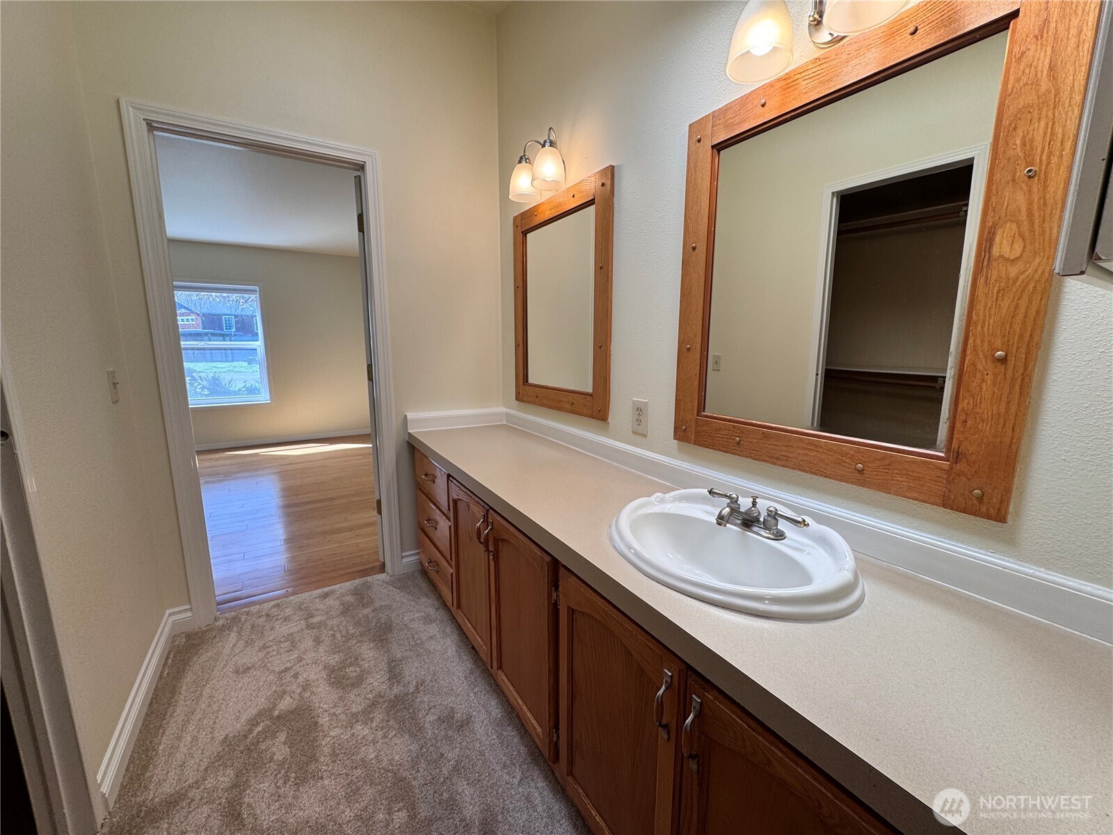 11 Golden Sands Boulevard Property Photo 13