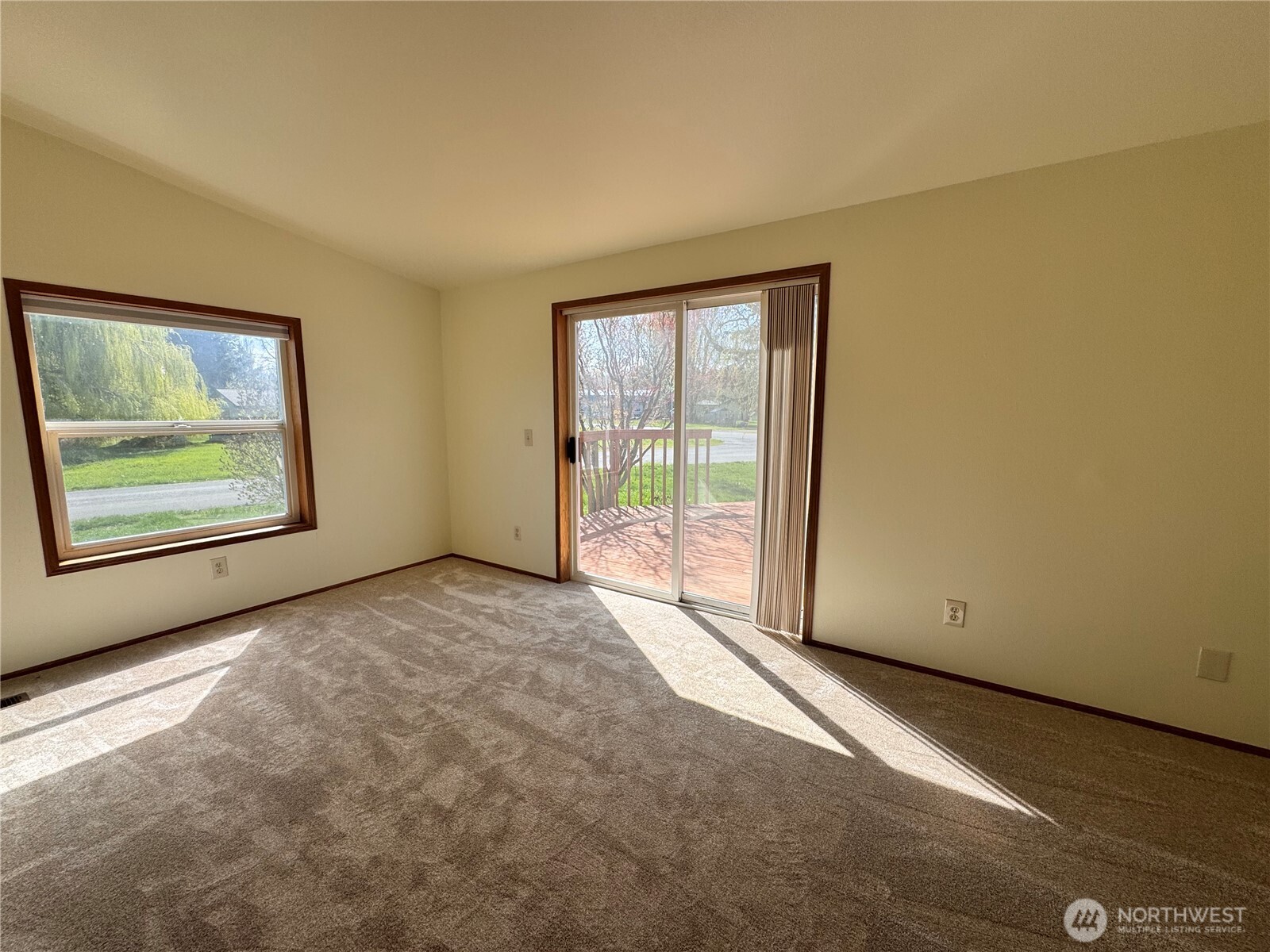 11 Golden Sands Boulevard Property Photo 17