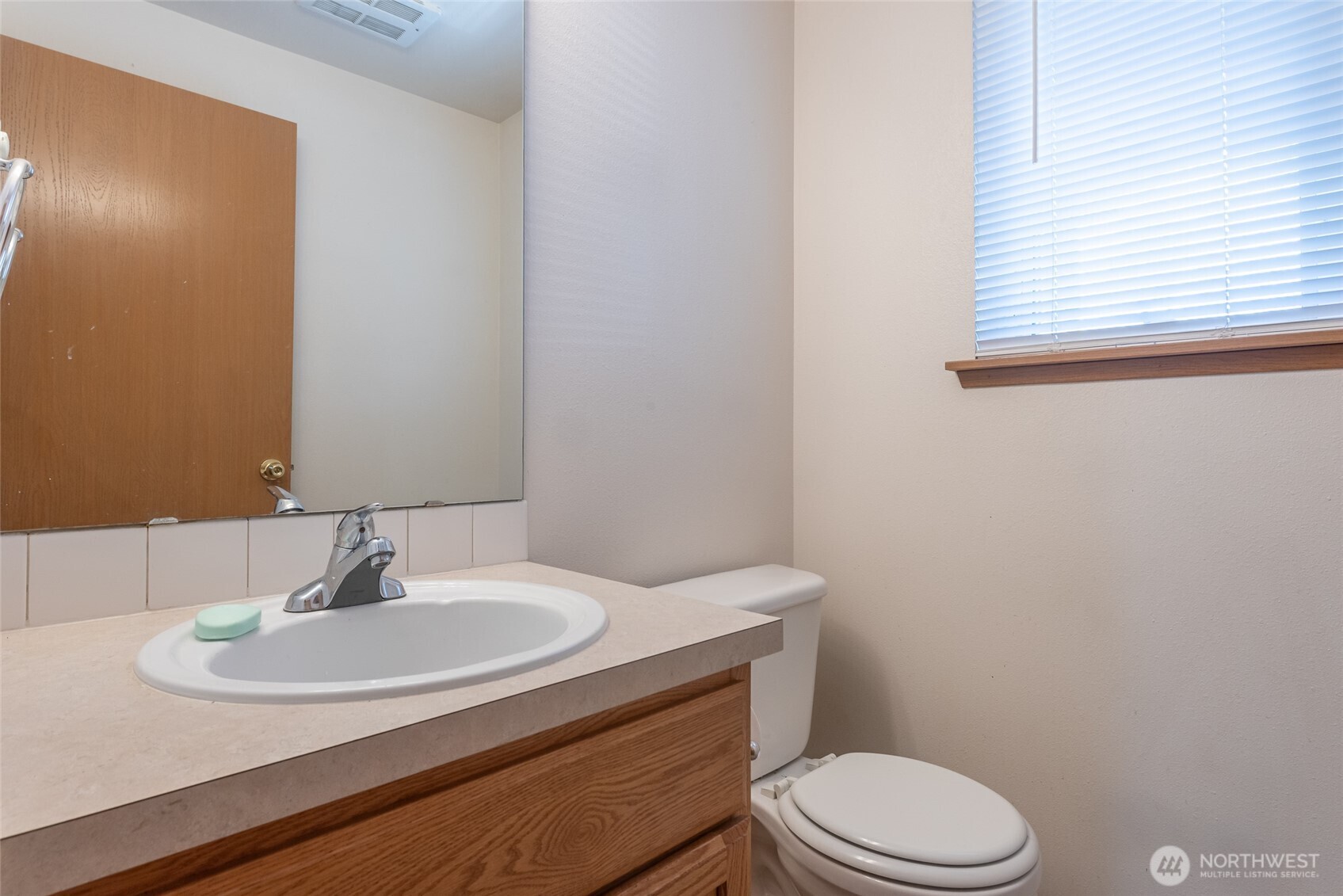 1608 1610 E 34th Street B Property Photo 2