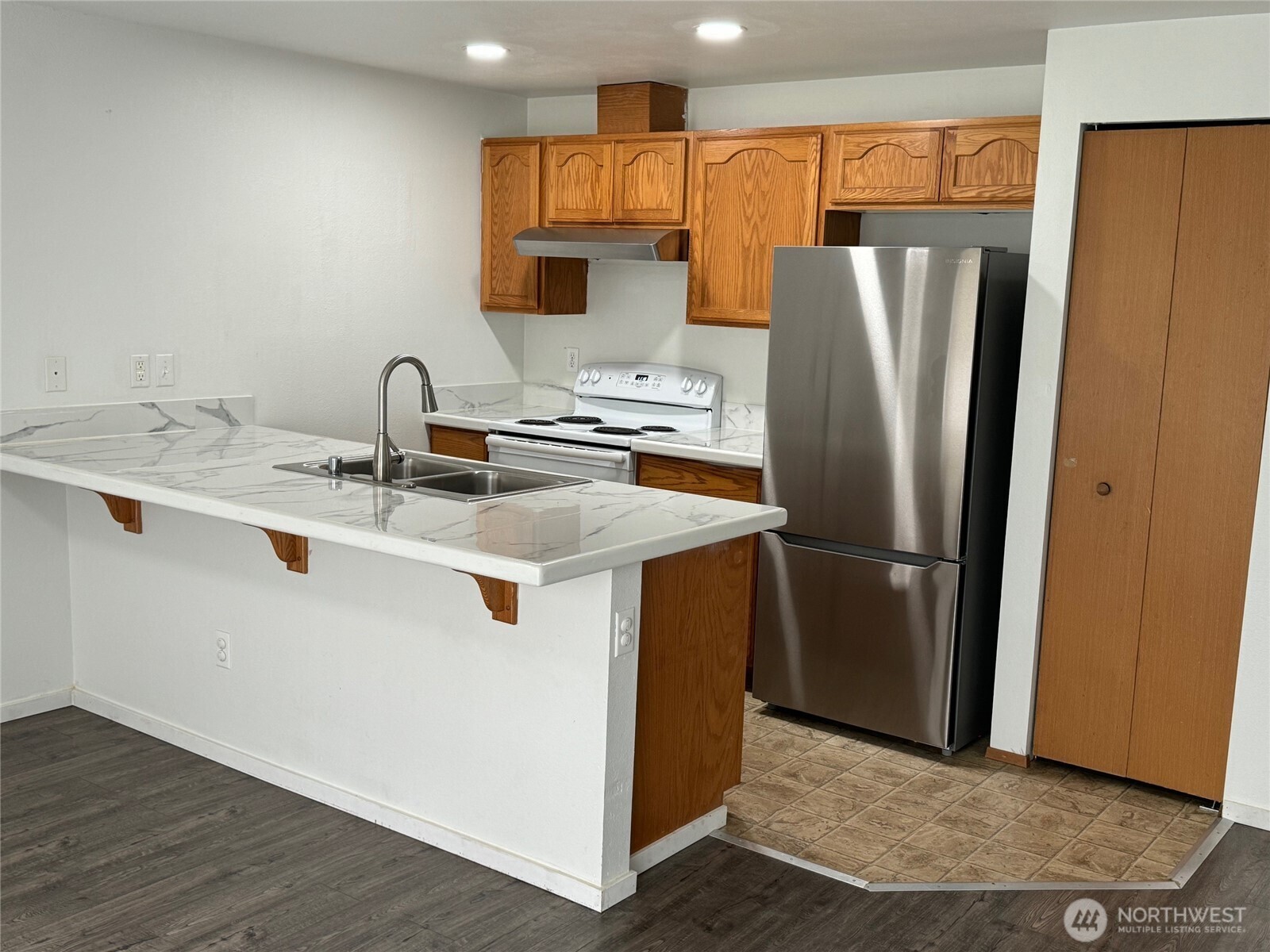 1608 1610 E 34th Street B Property Photo 4