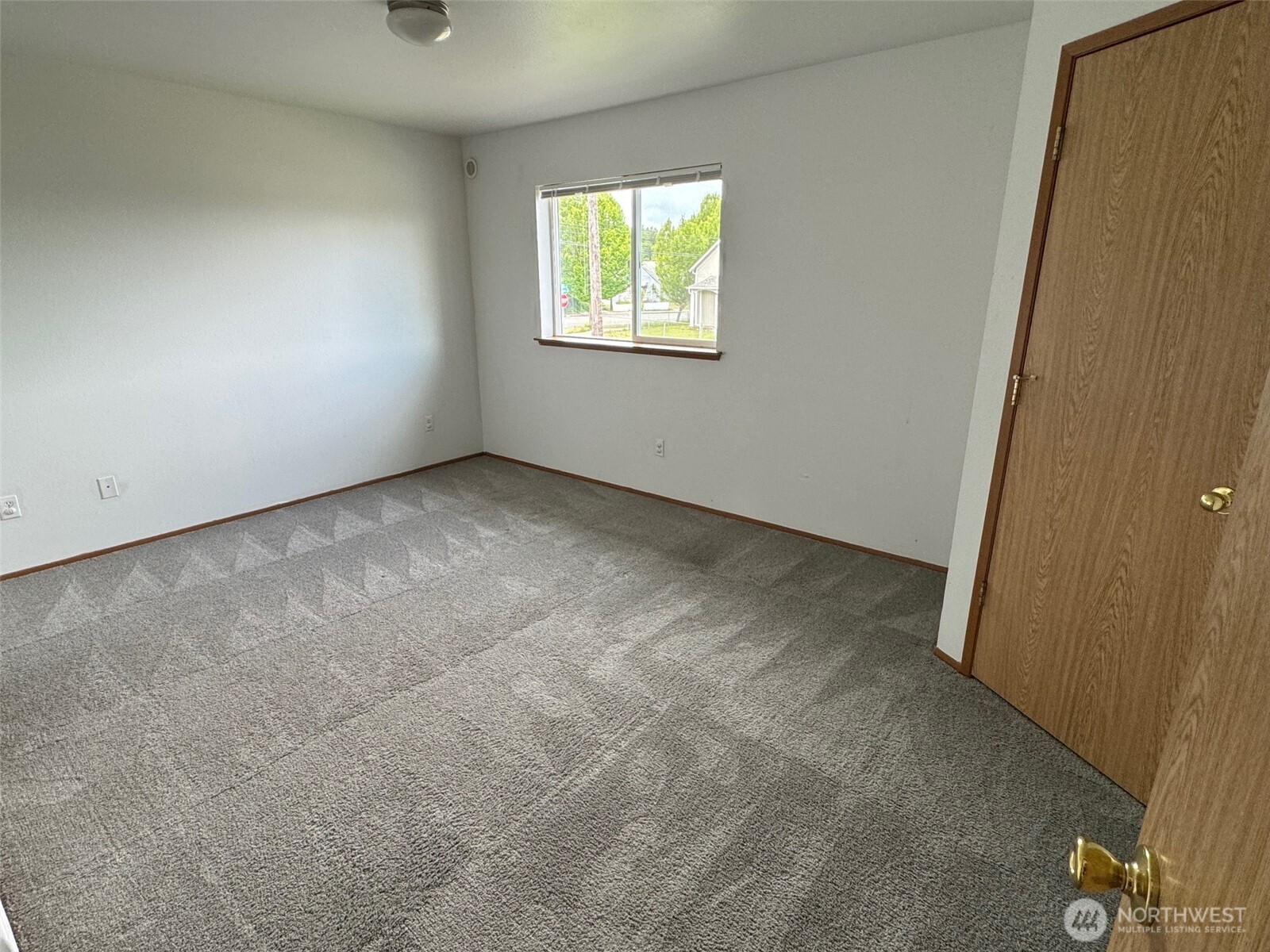 1608 1610 E 34th Street B Property Photo 8