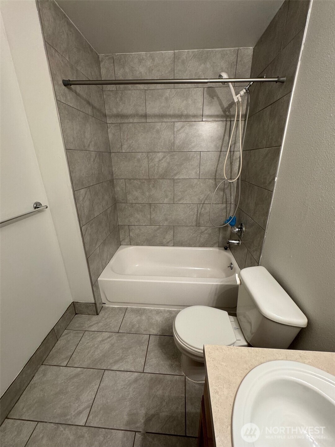 1608 1610 E 34th Street B Property Photo 10