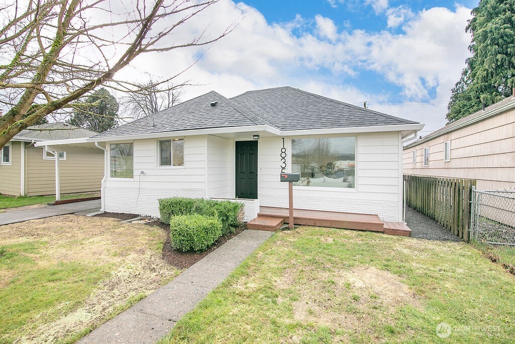 1835 15th Avenue Property Photo