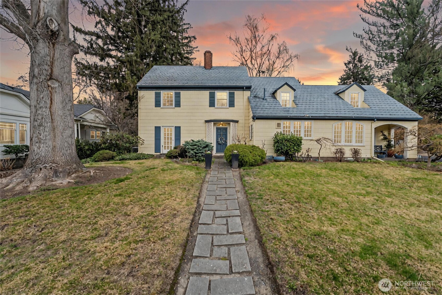 545 Boyer Avenue Property Photo