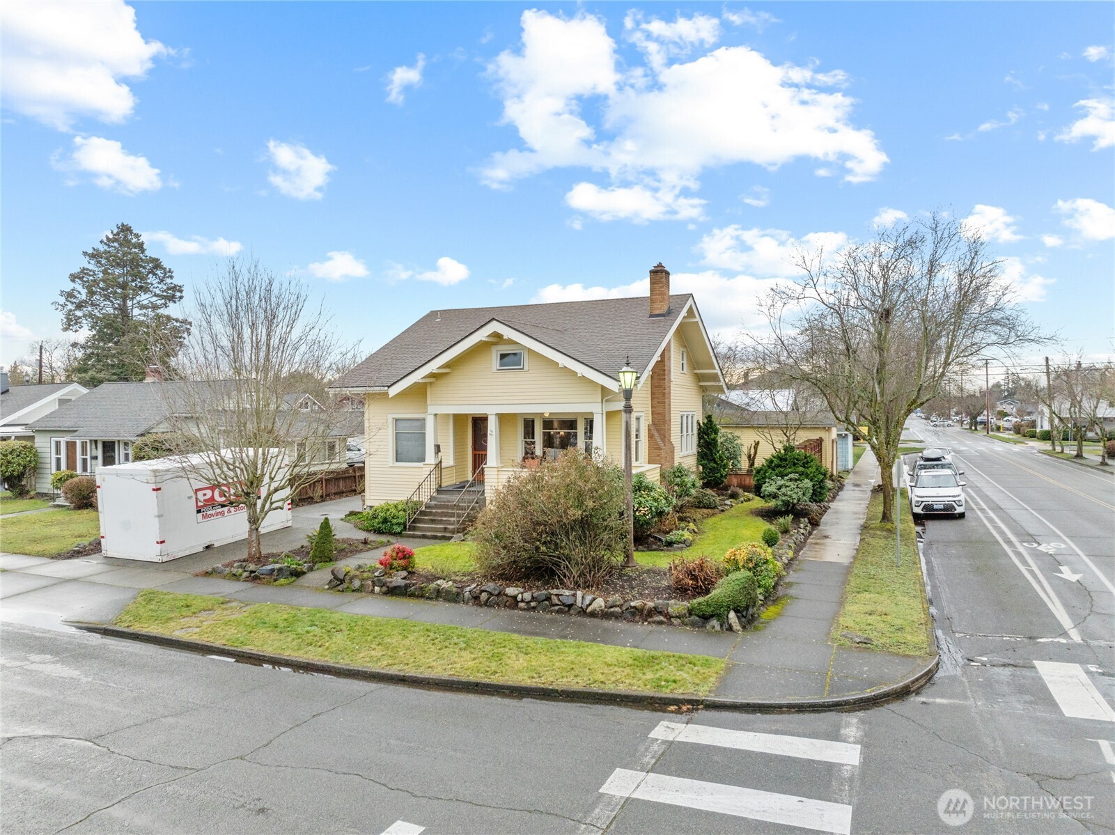 734 Sumner Avenue Property Photo