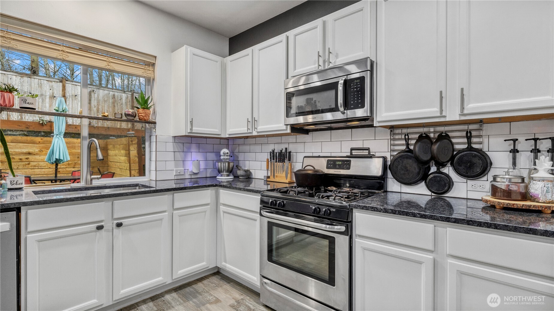 19581 141st Place Property Photo 6