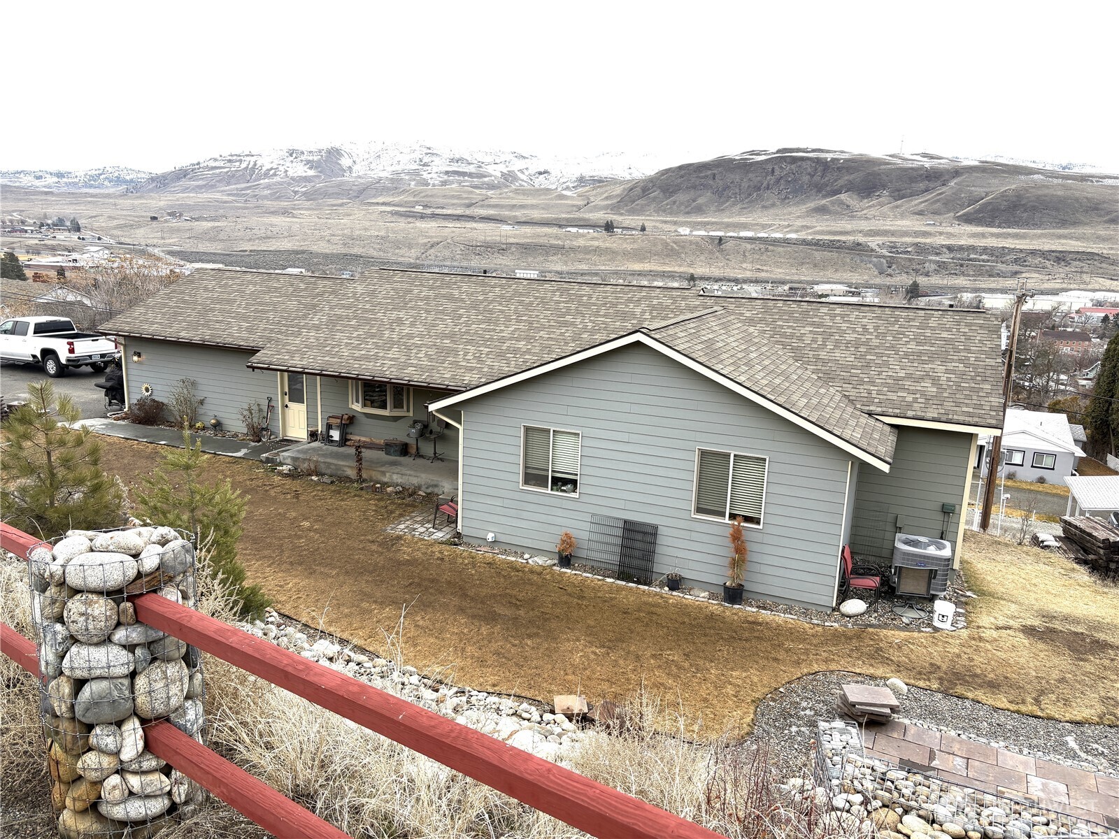 442 Crestview Drive Property Photo