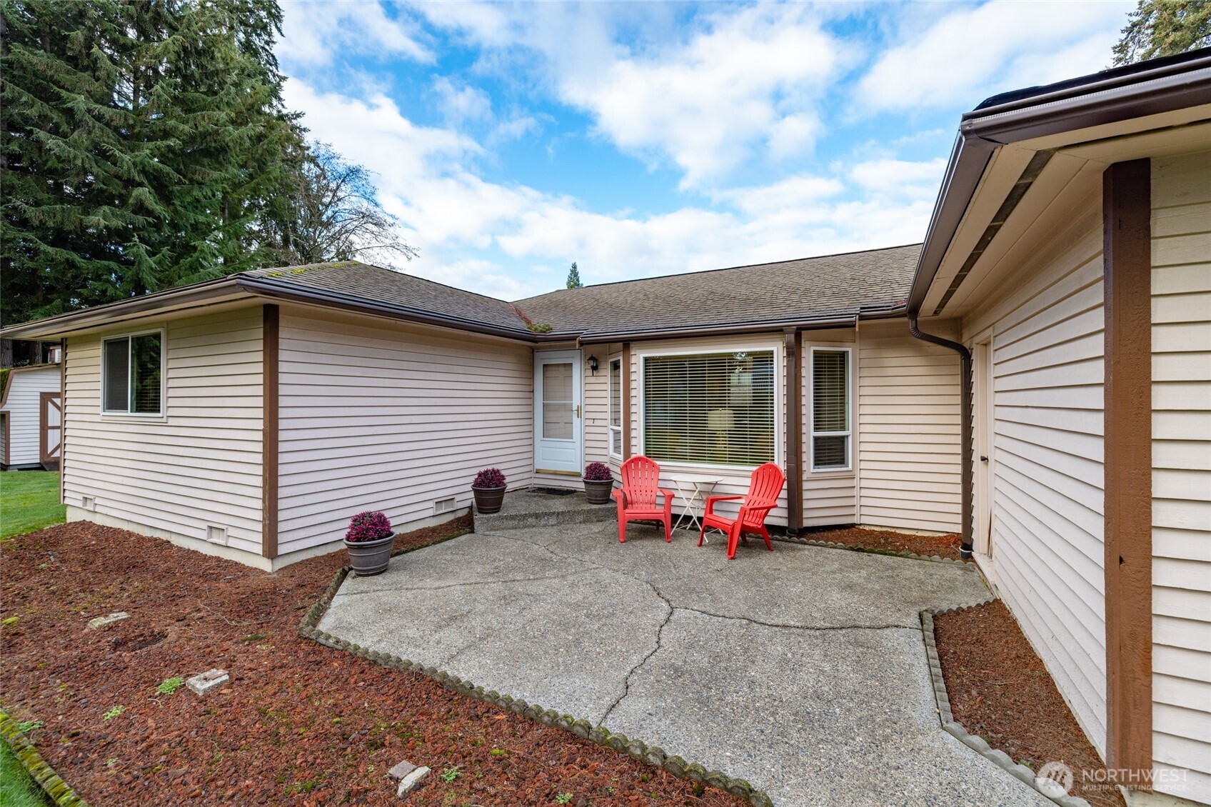 17104 52nd Avenue Property Photo 1