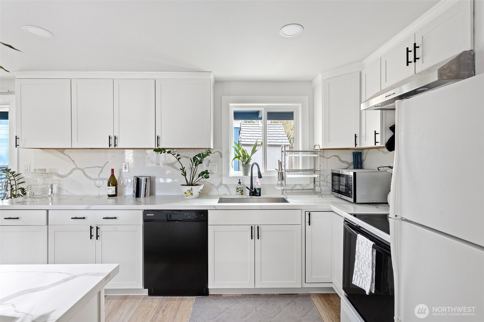 2016 191st Street Property Photo 8