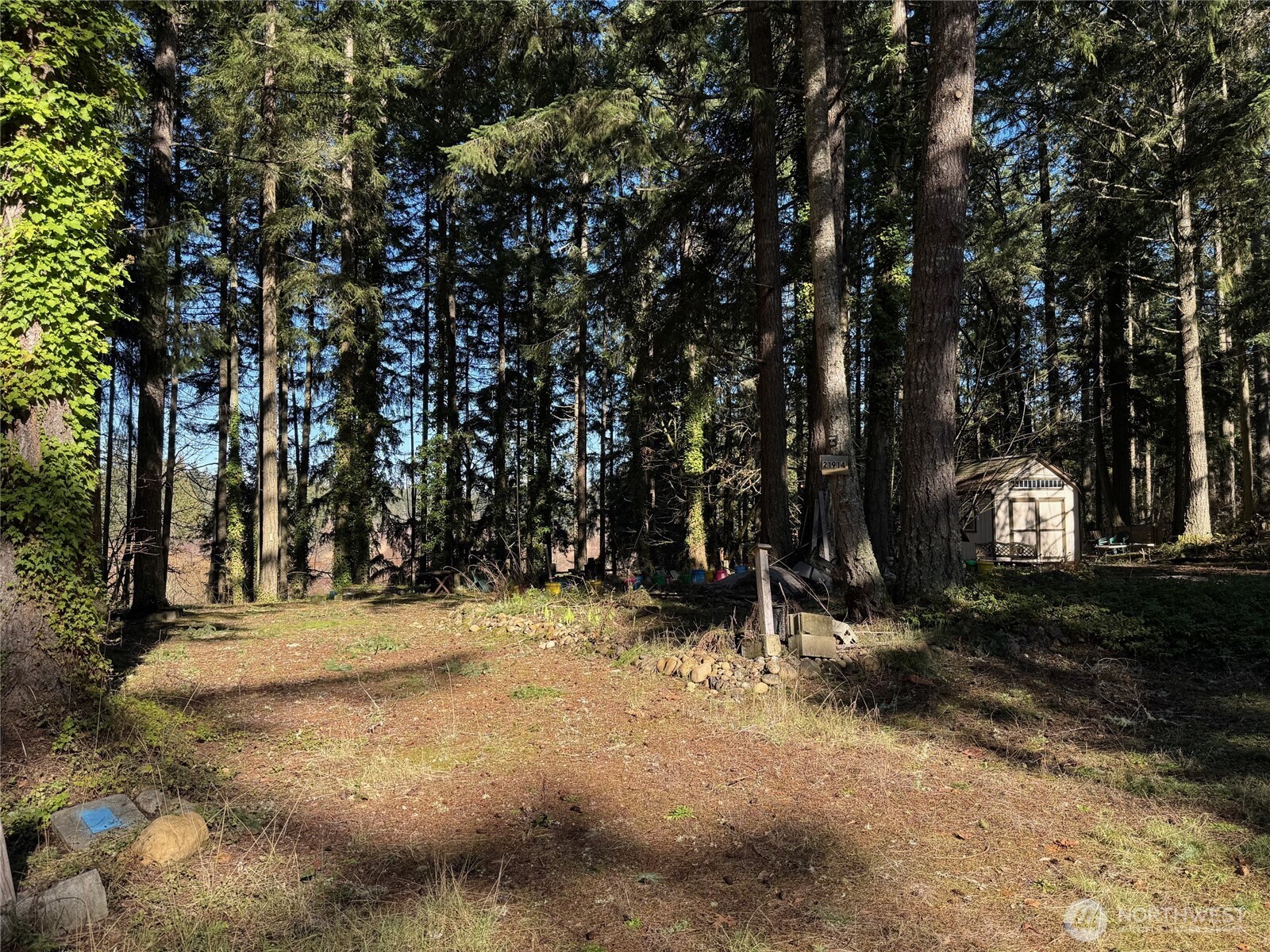 21914 Crest Lane Property Photo 1