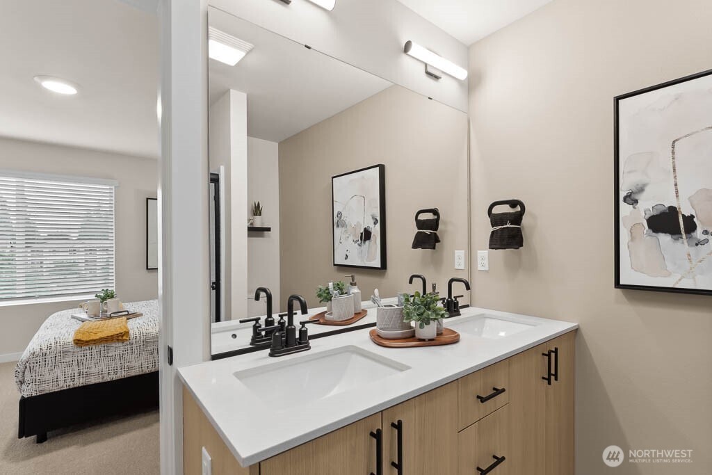 16124 Cascadian Way H3 Property Photo 16