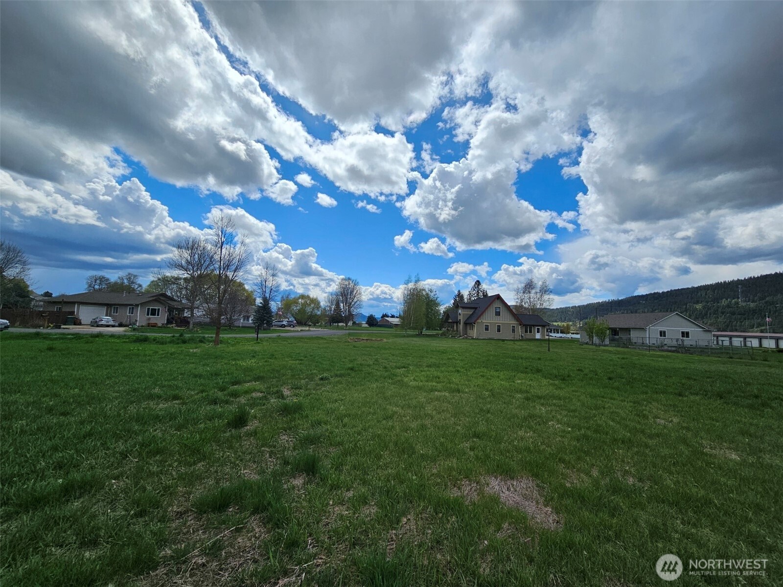 1128 W King Avenue Property Photo 2