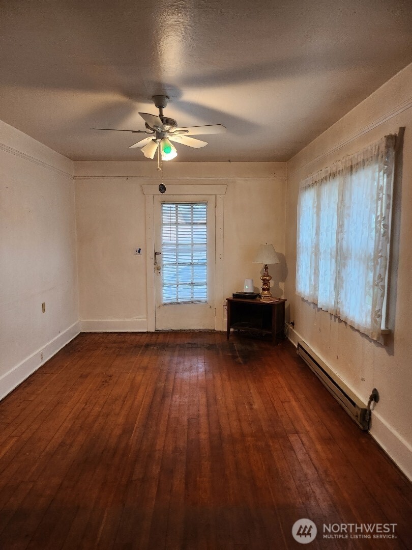 207 Nw Fir Street Property Photo 4